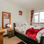 Linden Lea * Grange-over-Sands