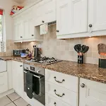 بيت للعطل Linden Lea *