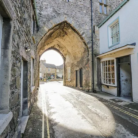 Linden Lea * Grange-over-Sands