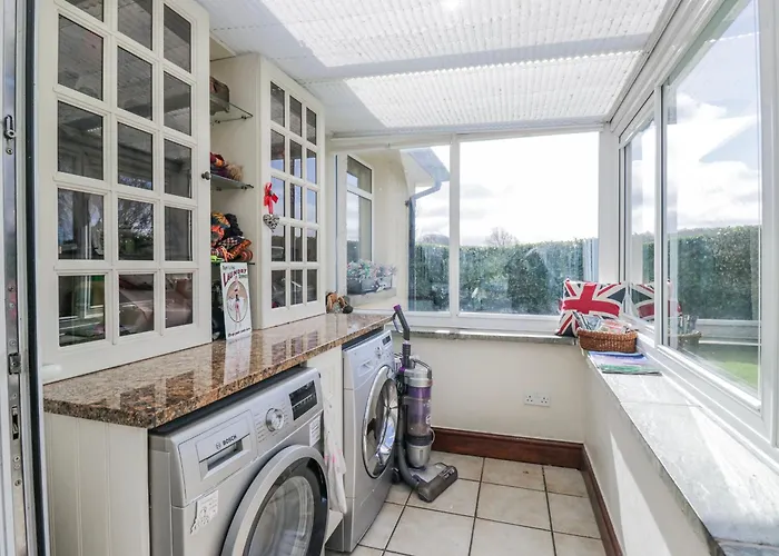 Linden Lea * Grange-over-Sands