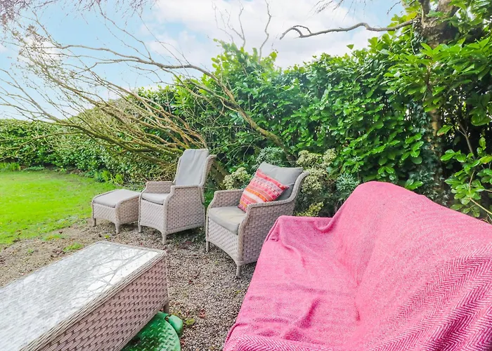 Linden Lea * Grange-over-Sands