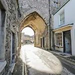 Linden Lea * Grange-over-Sands